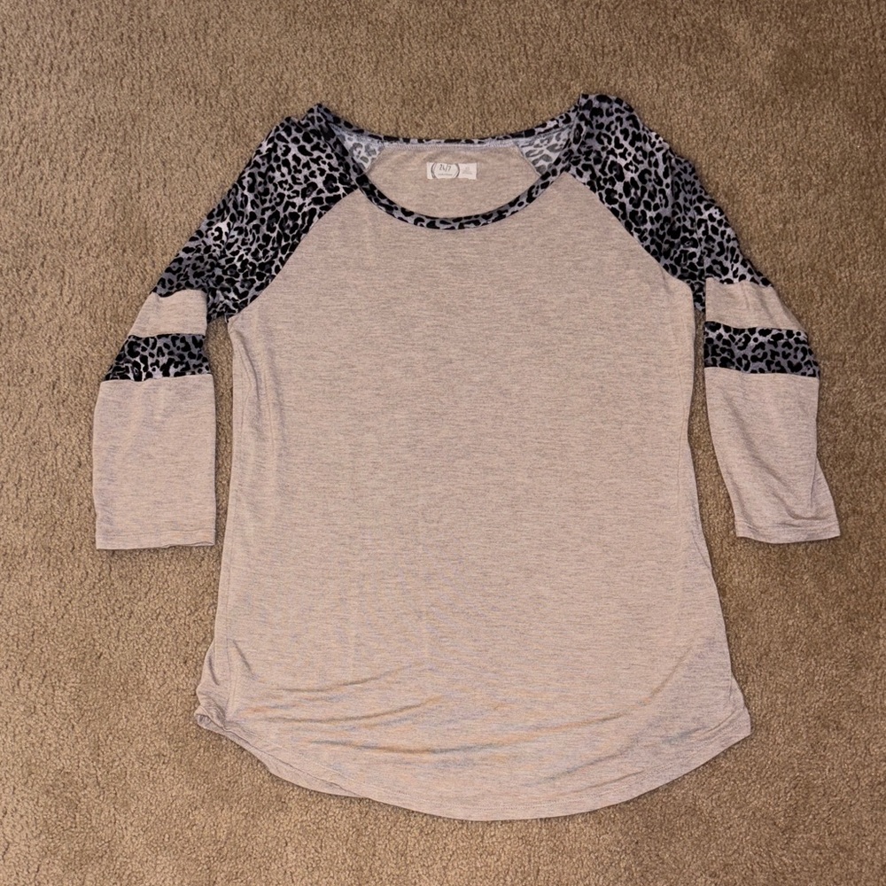 Chic Leopard Accent Long Sleeve Top
